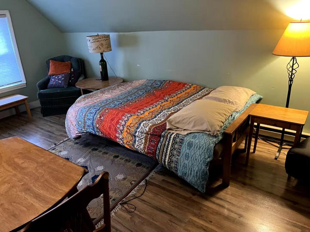 Point Breeze Guest House
